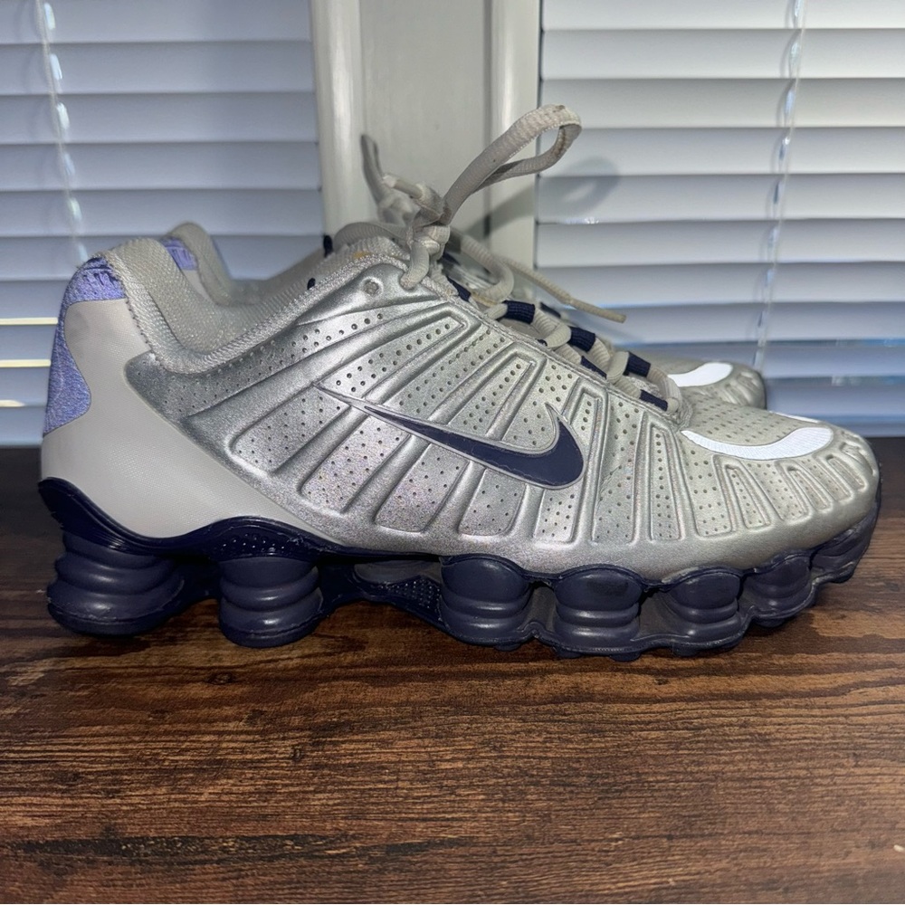 Rare 2012 Nike Shox TLX  Platinum/Grape Sneakers/Shoes Women’s 8.5 (488344-001)